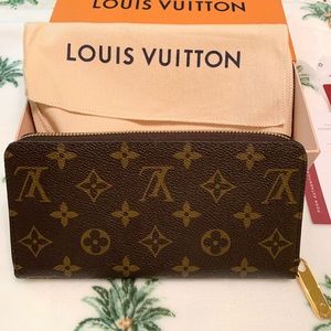 Louis Vuitton Zippy Wallet SOLD